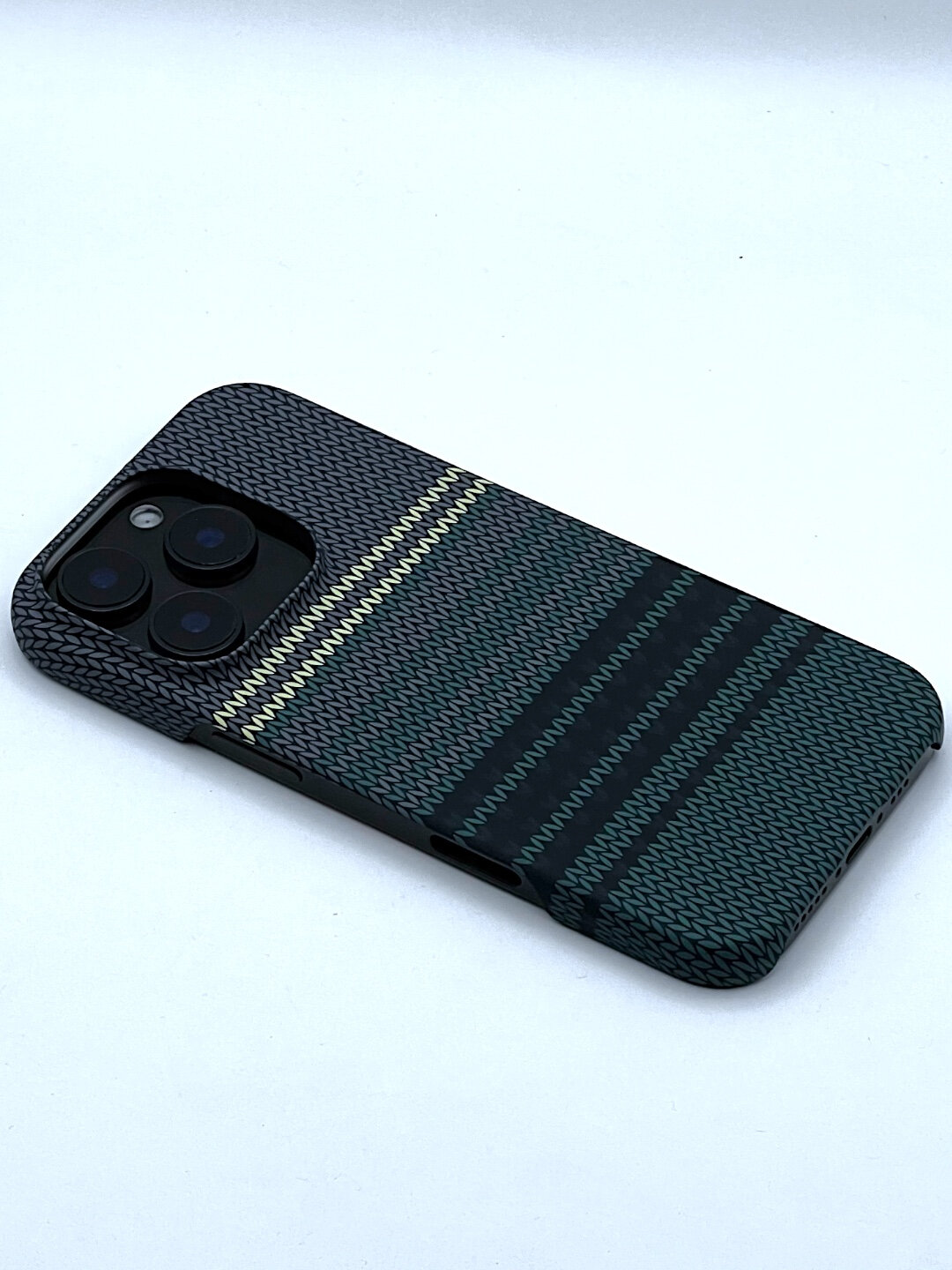 Чехол, карбоновый, для для телефонов iPhone 11 жёсткий — фото 1