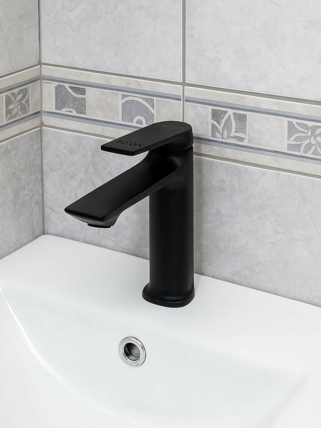 Смеситель для умывальника с комплектом установки KRL 2285-12