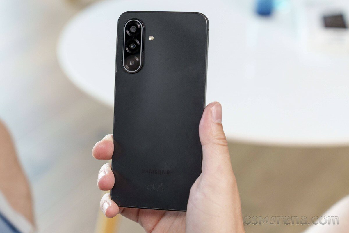 Смартфон Samsung Galaxy A17, Android 15, 8 ГБ/128ГБ, Super AMOLED