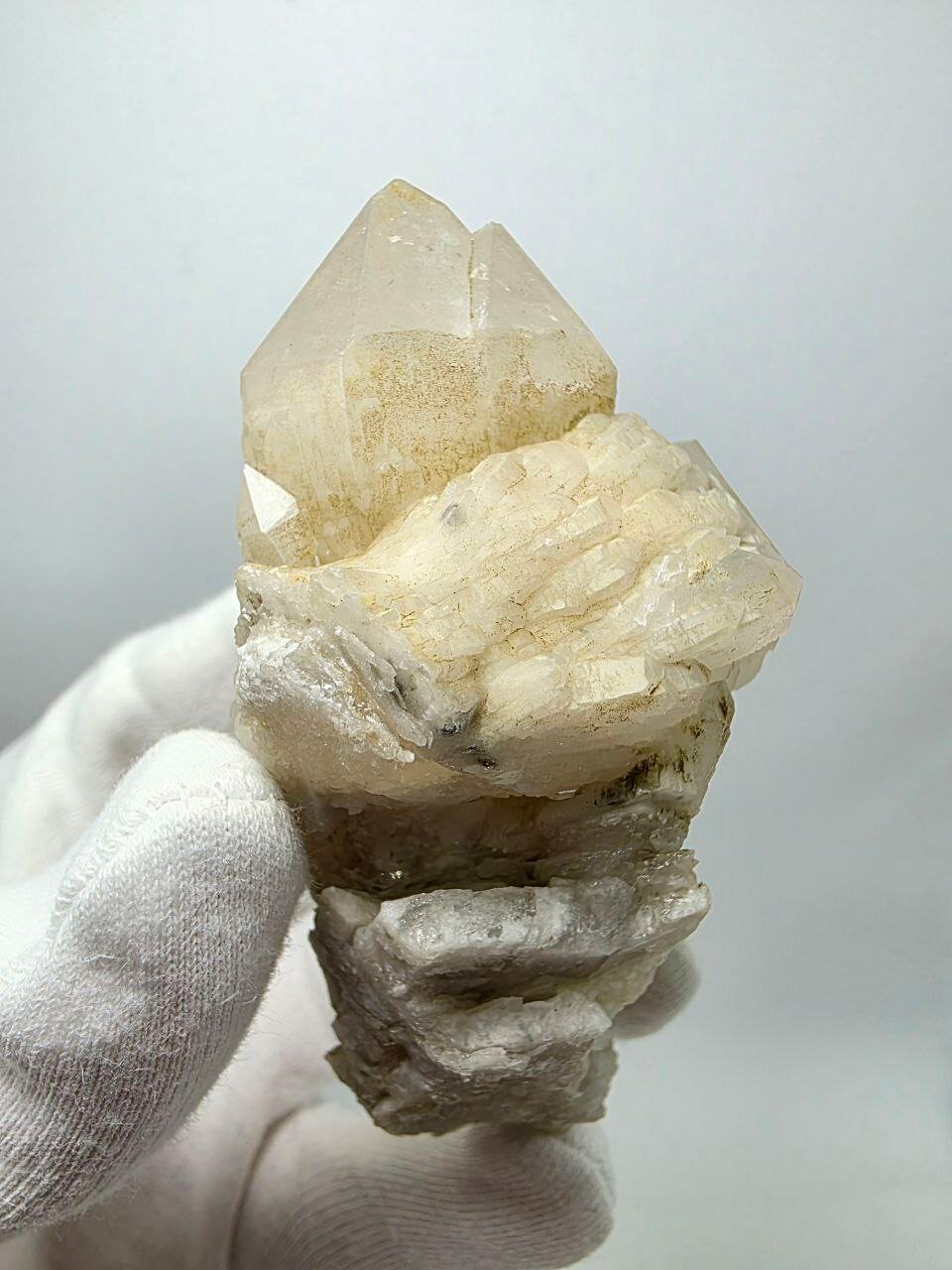 Друза кварца 88 мм, 129 г. — фото 1