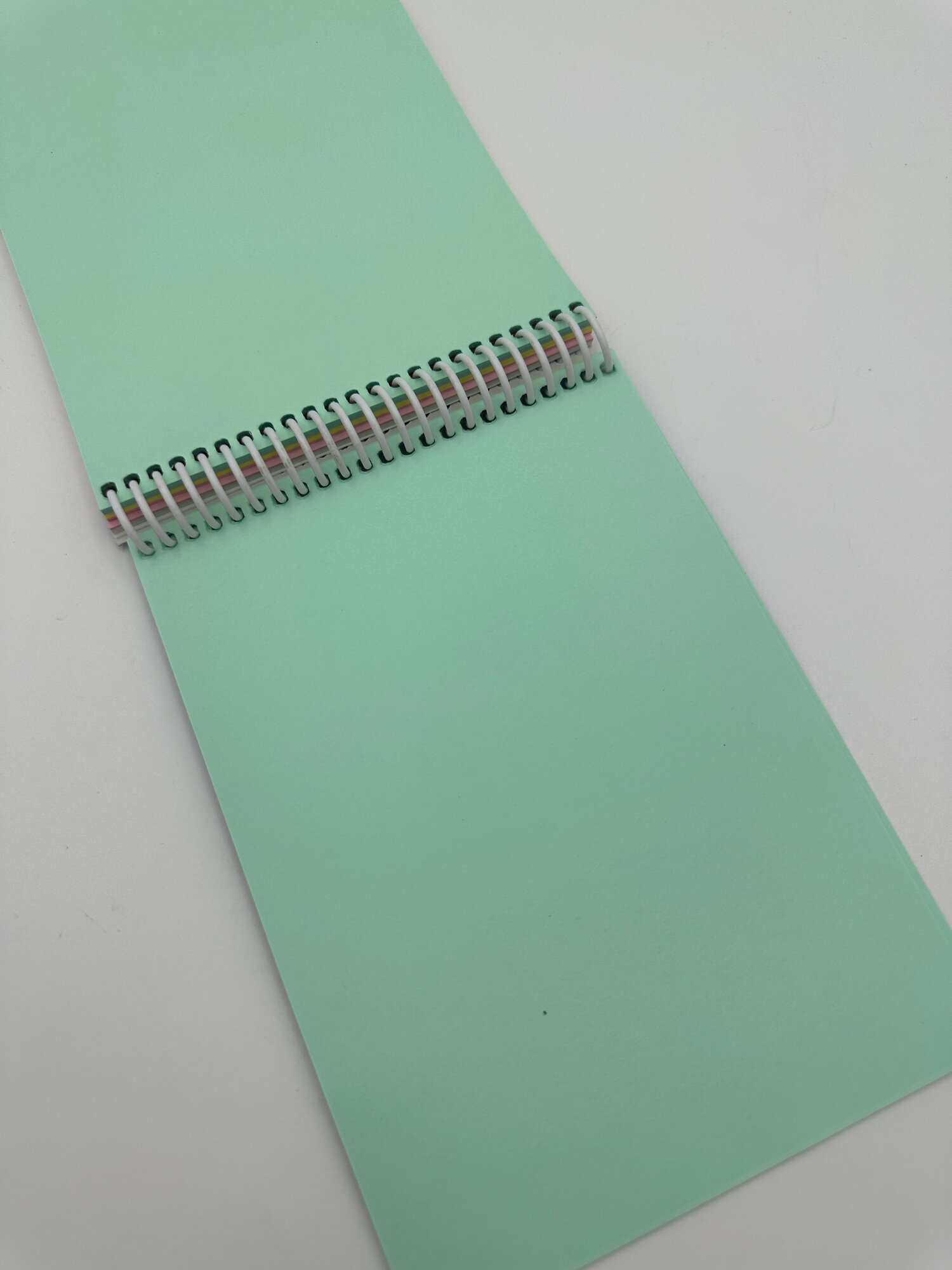 Блокнот с поп-арт обложкой, 120 листов, пружина сверху, стильные иллюстрации — фото 1