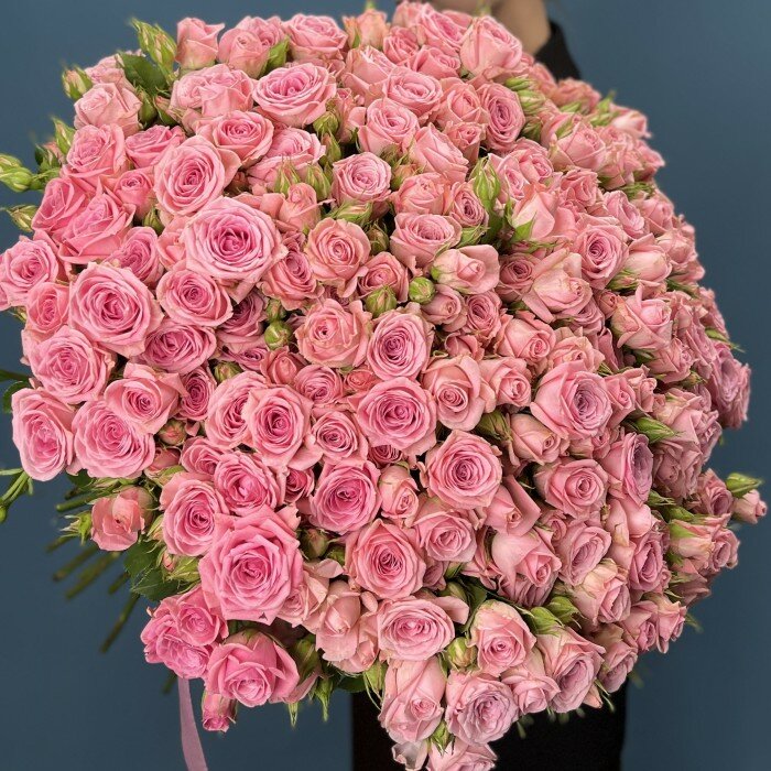 45 кустовых роз Одилия 80 см