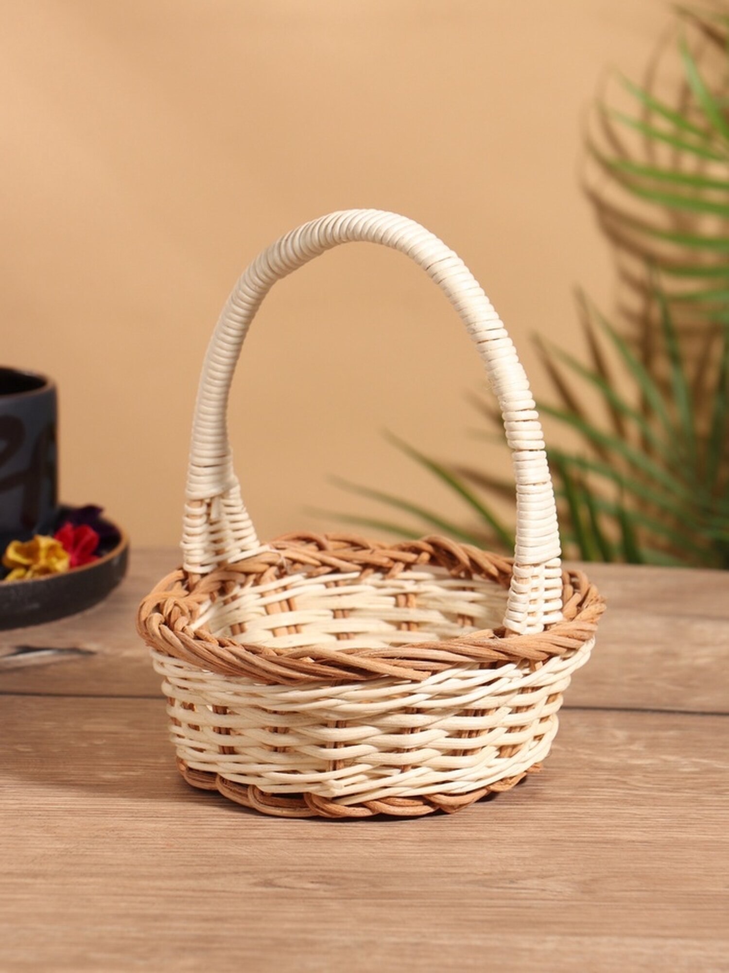Корзина плетеная Сима-ленд ротанг бежевая круглая 15 см x 15 см x 18 см