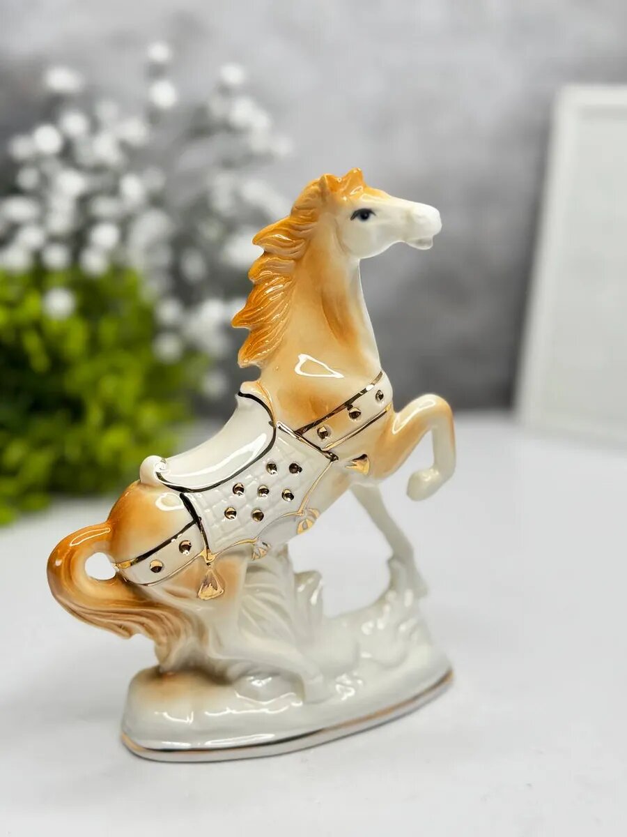 Фигурка коллекционная декоративная "Лошадь" символ года 2026, фарфор