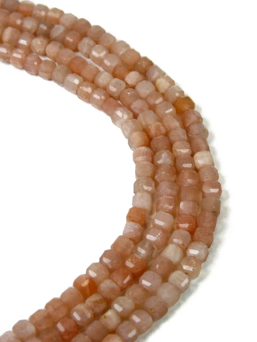 Нить - Гелиолит Солнечный камень - 3 мм, квадрат, 38 см — фото 1