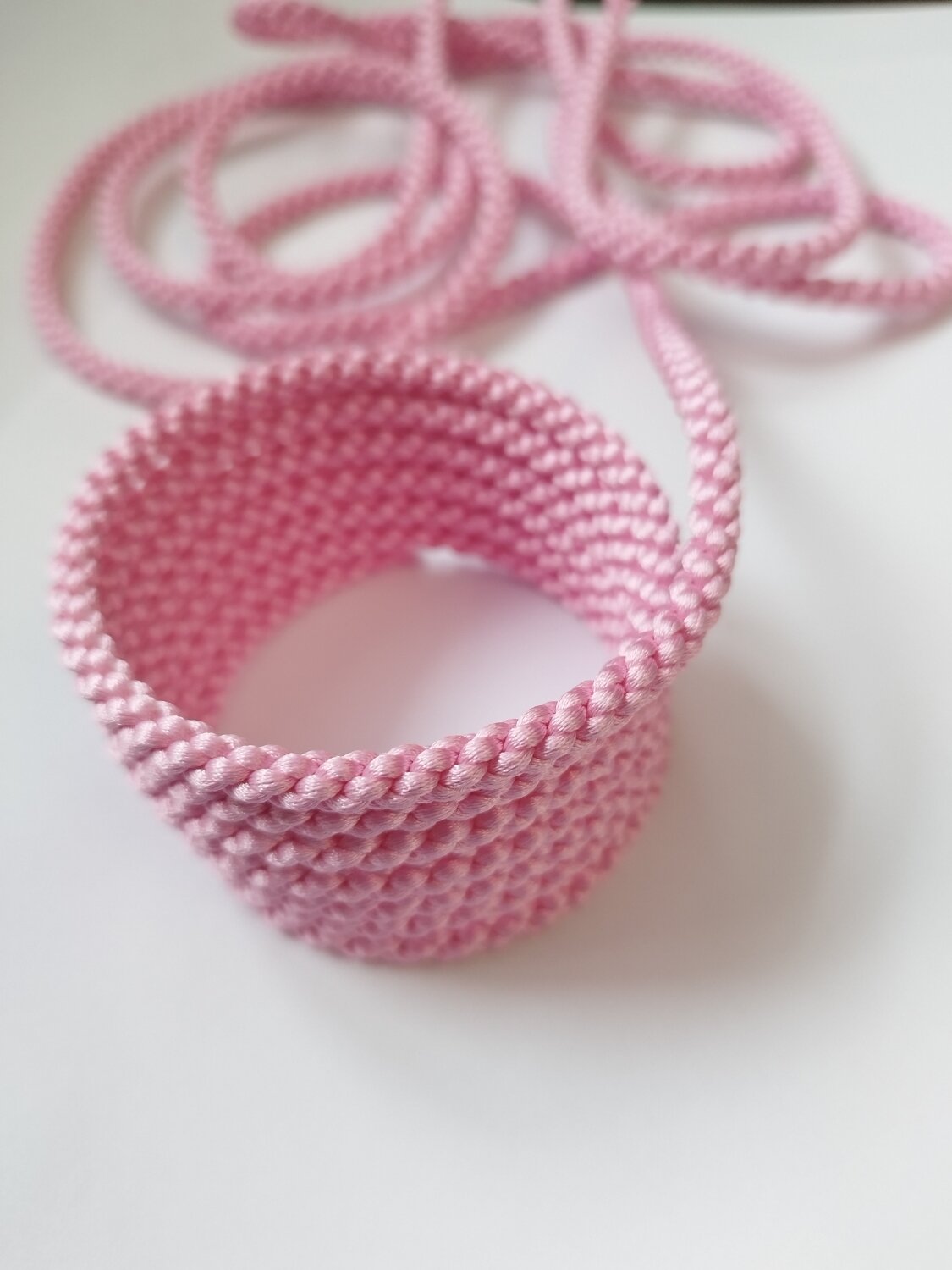 Шнур ювелирный цвет розовый диаметр 6 мм длина 1 метр