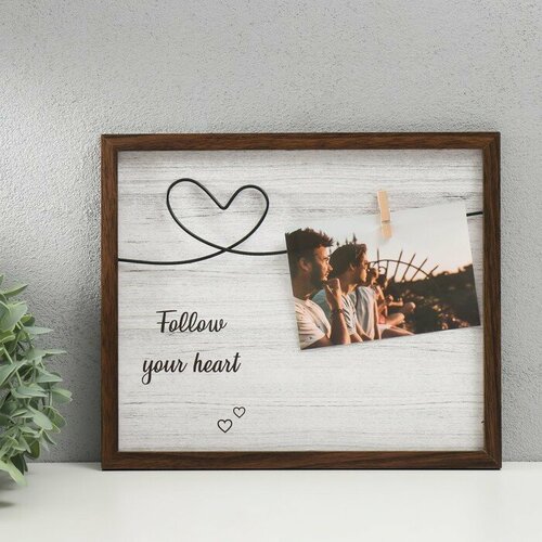 Фоторамка дерево металл с прищепками 10х15 см Следуй за сердцем коричневая 285х24 см 1346₽