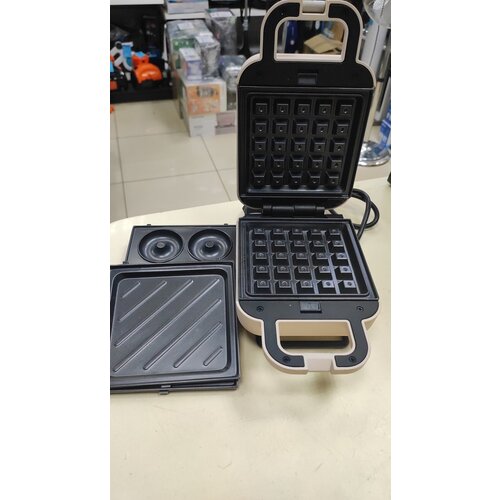 Сэндвичница Hyundai HYSM-1303 600Вт коричневый 296000₽