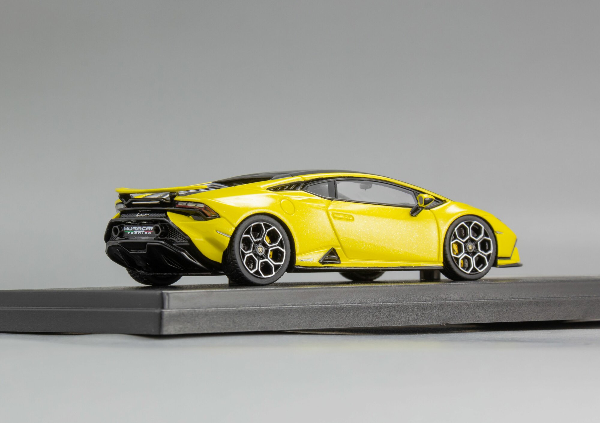 Масштабная модель Lamborghini Huracan Tecnica — фото 1