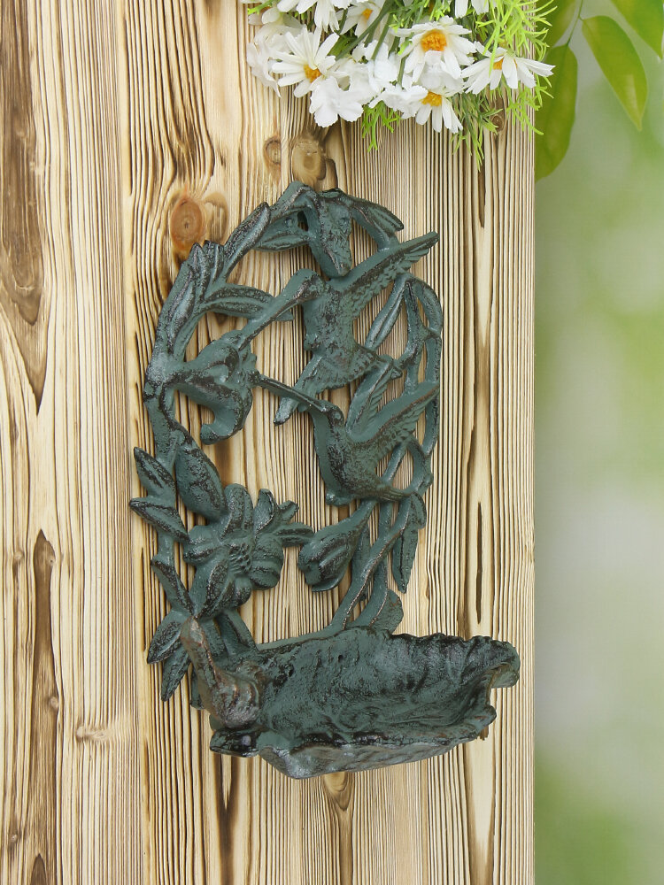 Кормушка для птиц настенная