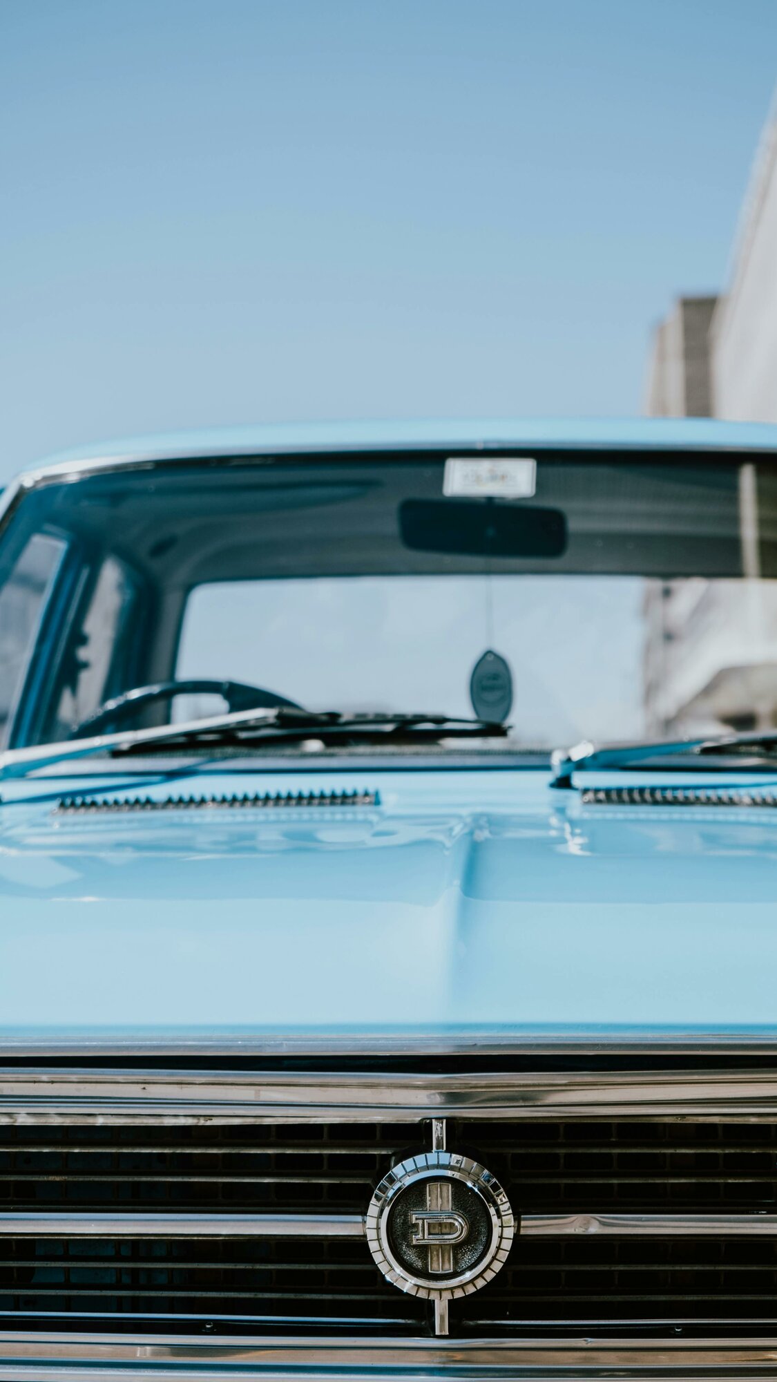 Картина на холсте 60x110 LinxOne "Автомобиль, интерьер для дома / декор на стену / дизайн