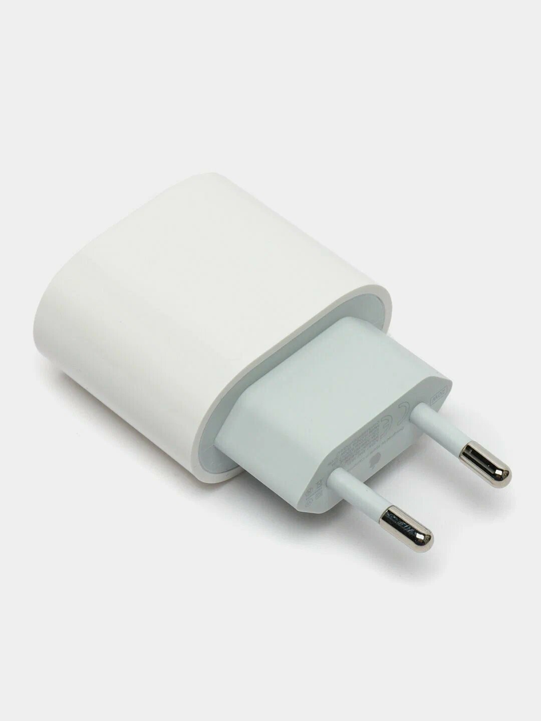 Зарядное устройство Apple USB-C 20W, белый, сетевой блок с разъёмом — фото 1