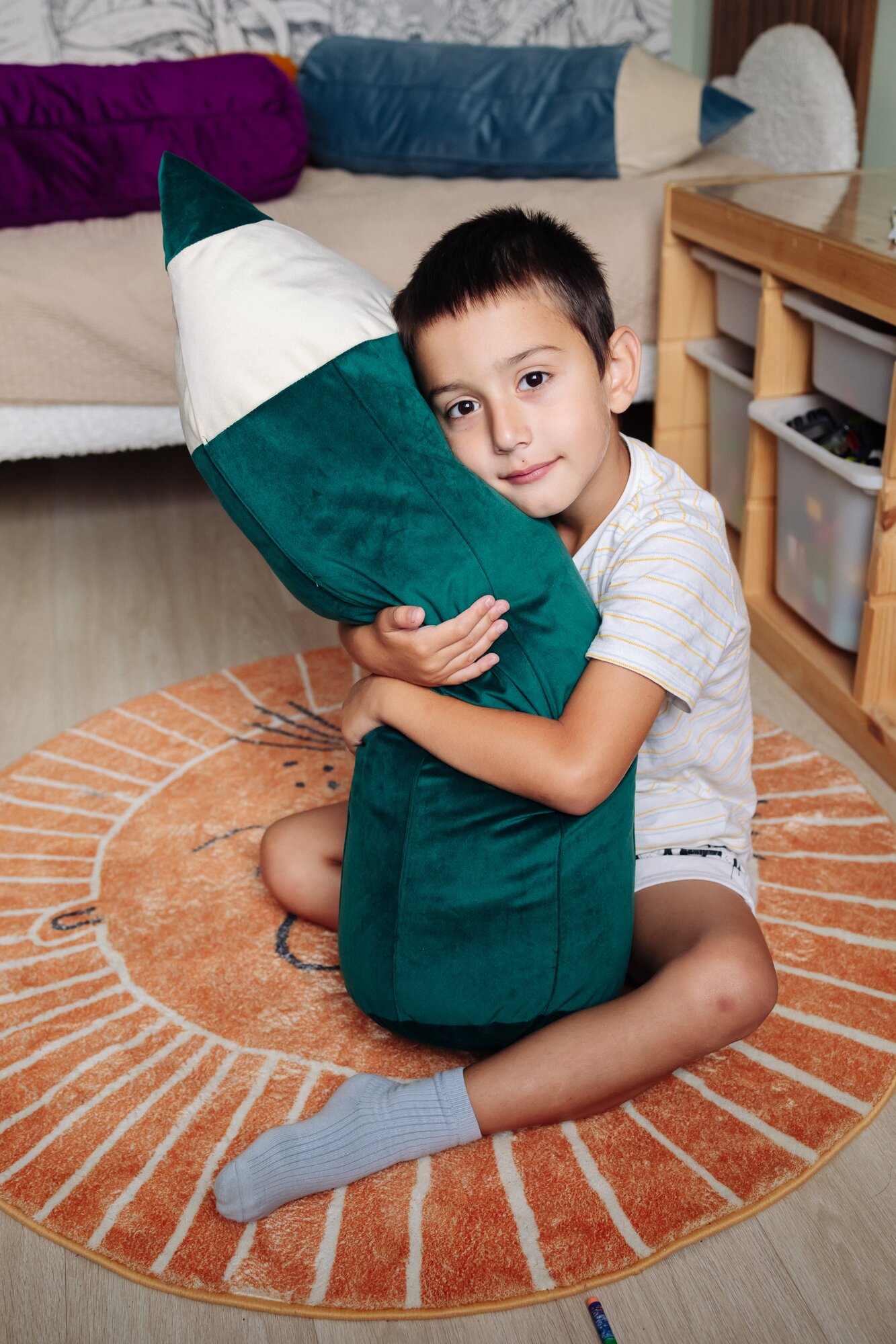 Подушка декоративная "Карандаш" 23 Линии, бархат изумрудный, прямоугольная