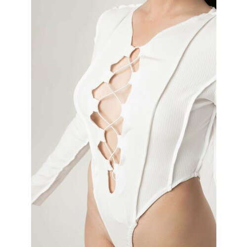 фото Боди лонгслив в рубчик со шнуровкой и вырезом нет бренда