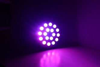 LED PAR 18 RGB(3в1) IR -Яркий и компактный бюджетный прожектор с пультом и множеством функций