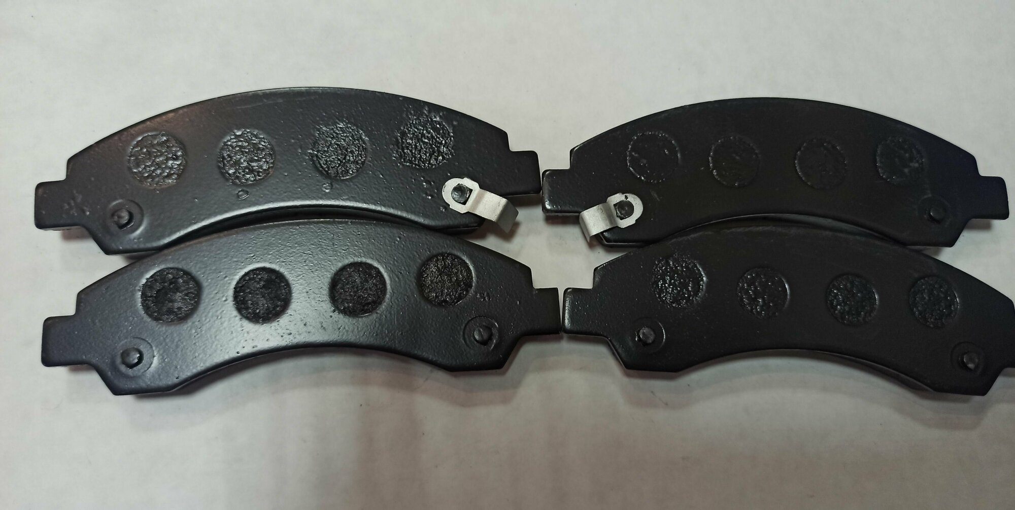 Колодки тормозные передние комплект Hover (Ховер), H2, H3, H5 на бензиновые моторы 2,0 и 2,4