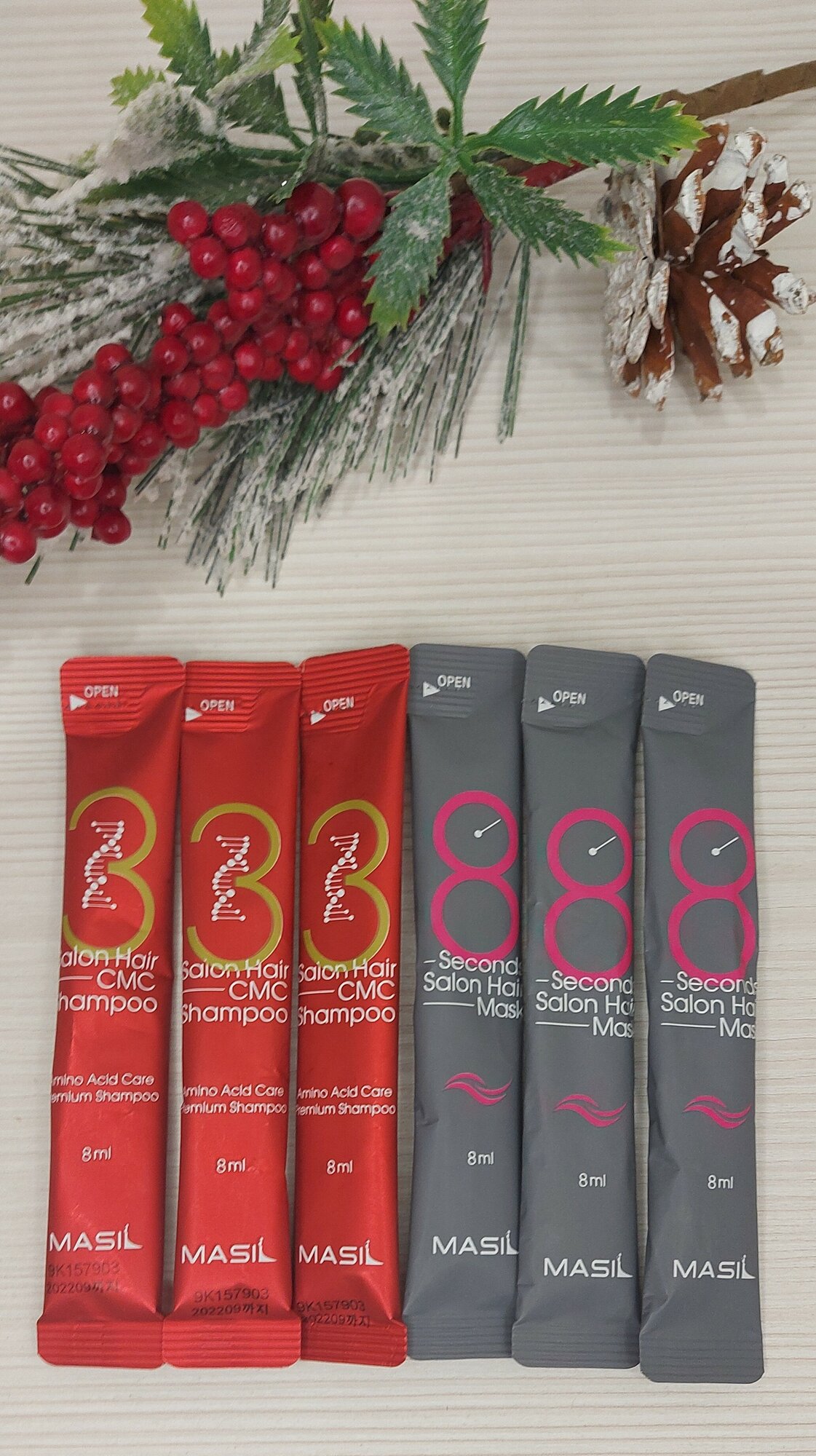 Набор для восстановления волос: шампунь Masil 3 Salon hair CMC shampoo 3 шт. и маска- филлер Masil 8 Seconds Salon Hair Mask 3 шт.