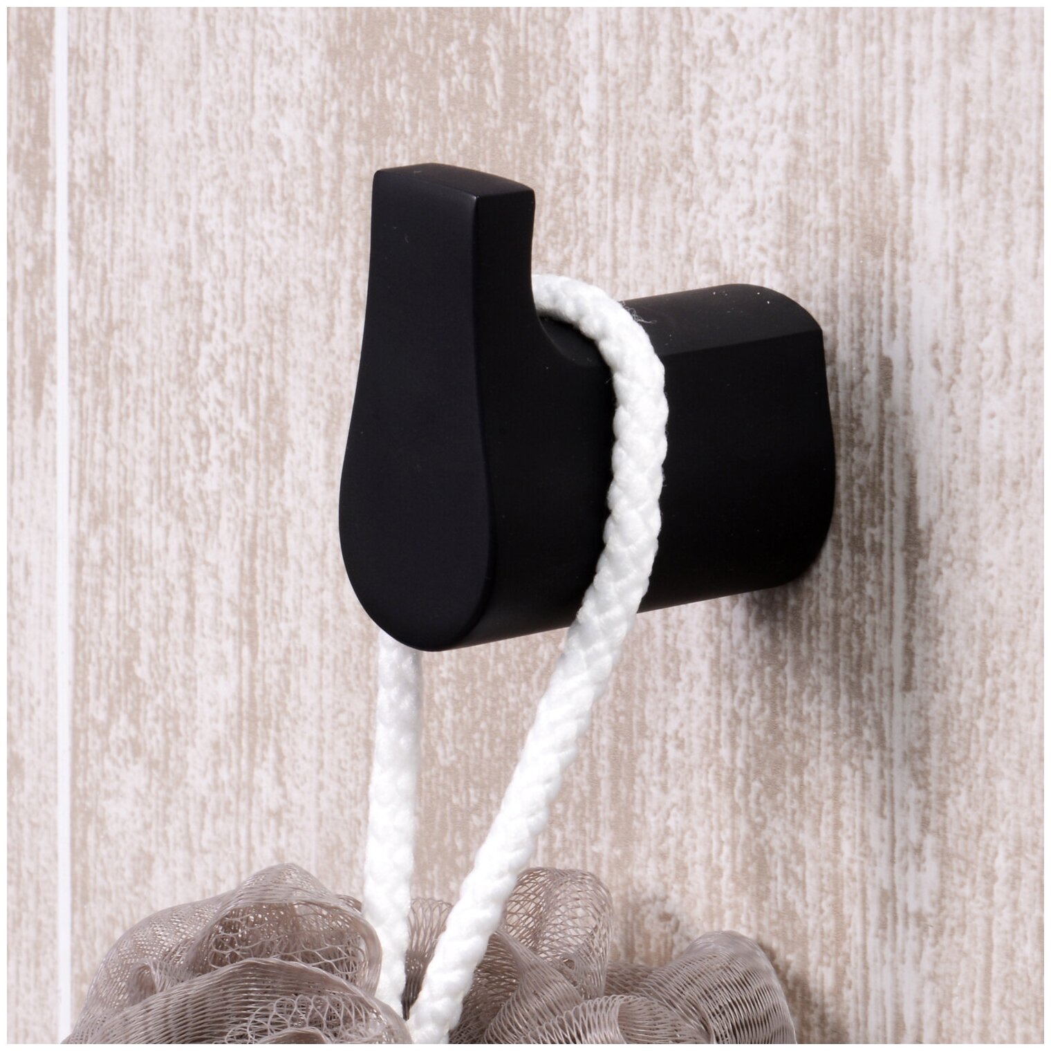 Крючок для ванной для полотенец металлический черный Elbe K-7223 WasserKRAFT