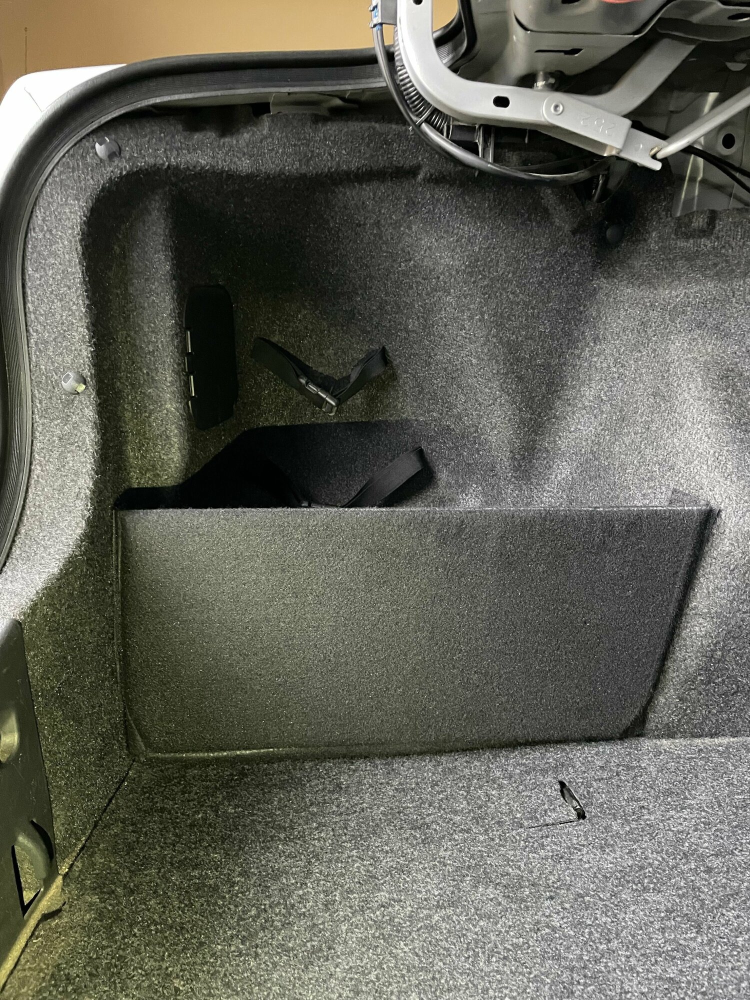 Органайзер в багажник для автомобиля Toyota Corolla e150. Багажные карманы для Тойота Королла 10. Одна панель только в левую нишу