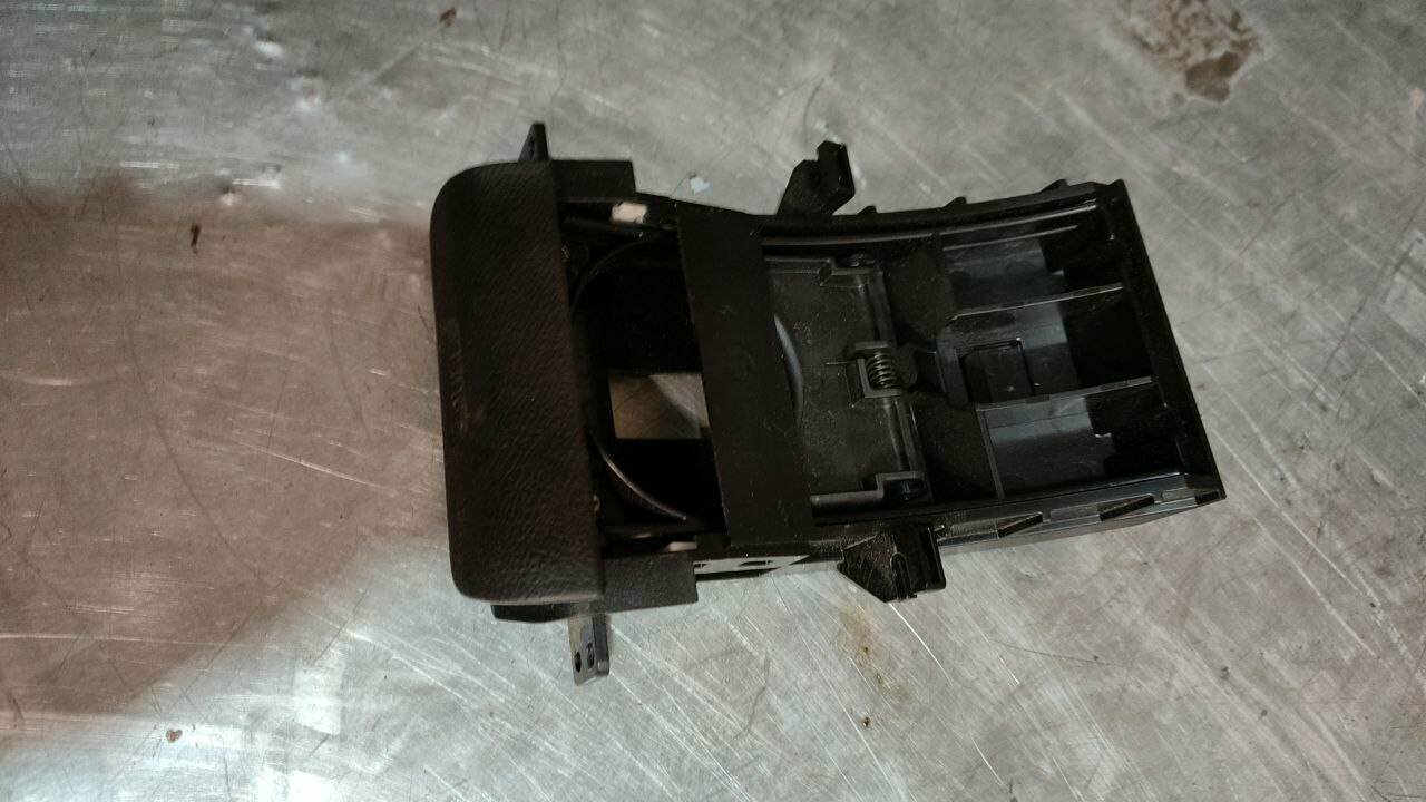 Подстаканник Honda Civic 7 2004