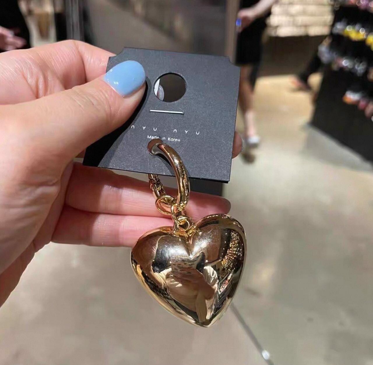 Брелок, золотистый — фото 1