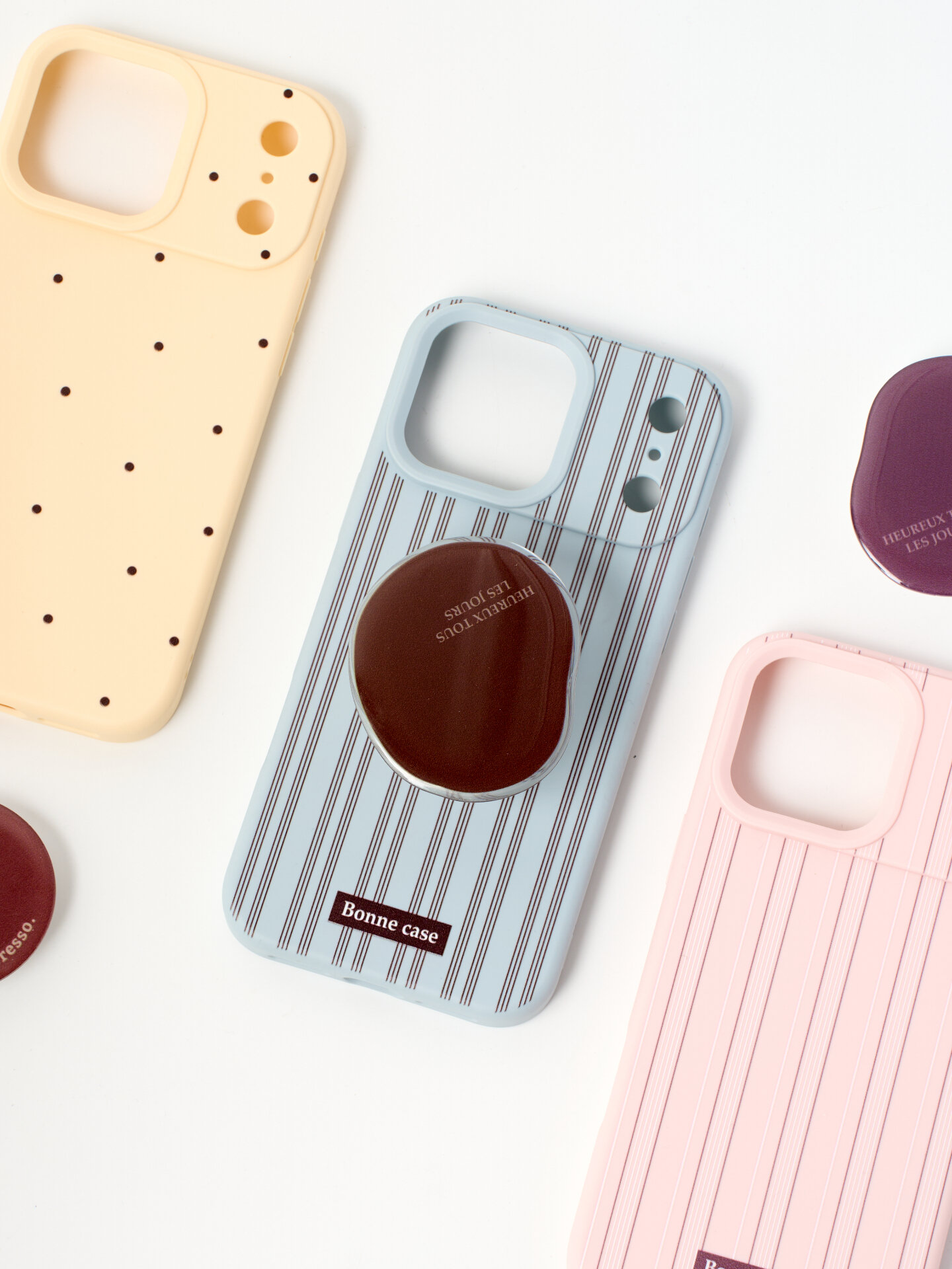 Чехол на Айфон 17 Про Макс (iPhone 17 Pro Max) со съемной подставкой, желтый — фото 1