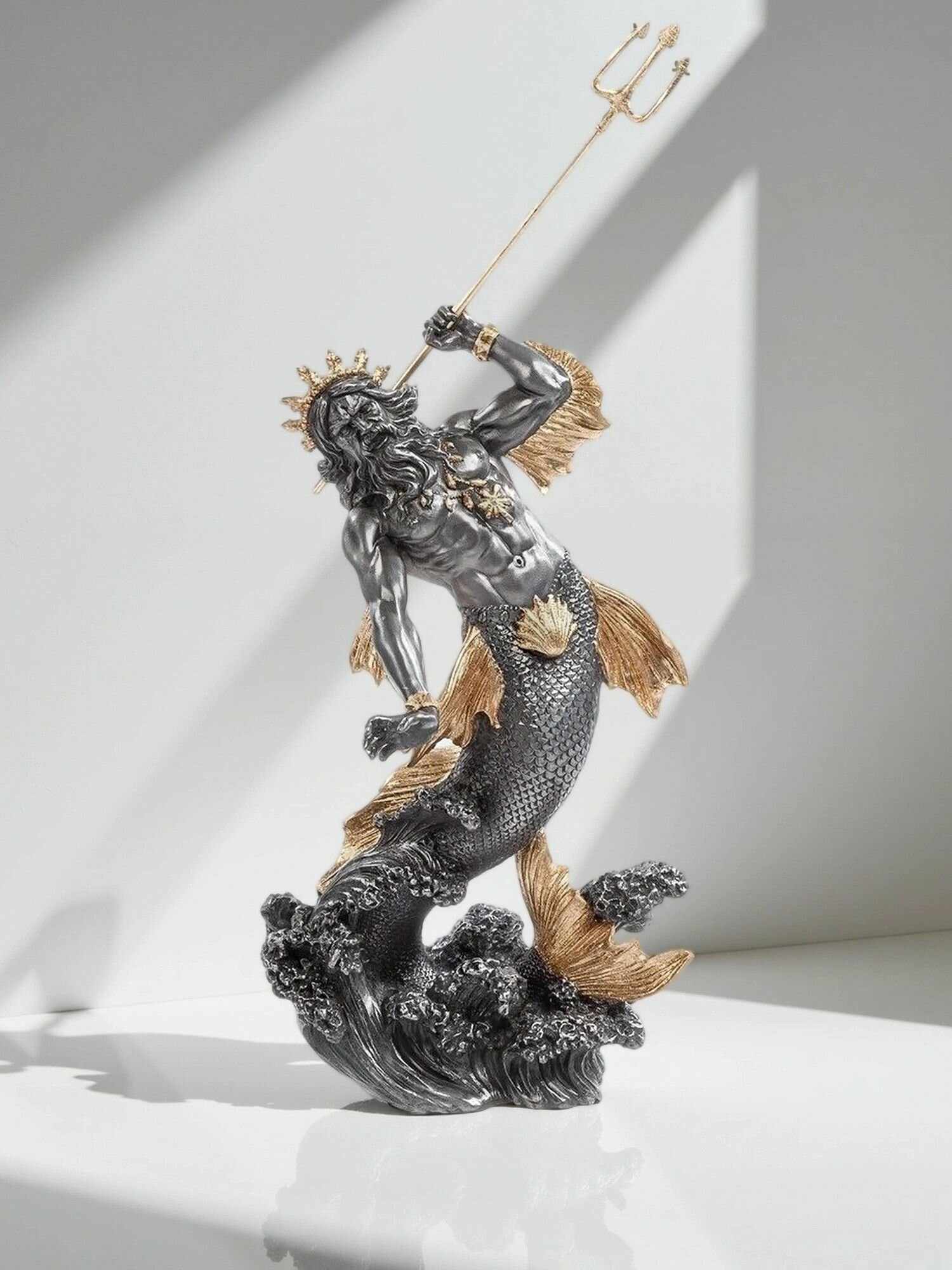 Статуэтка Посейдон - бог морей, 13*17*32 см, материал полистоун