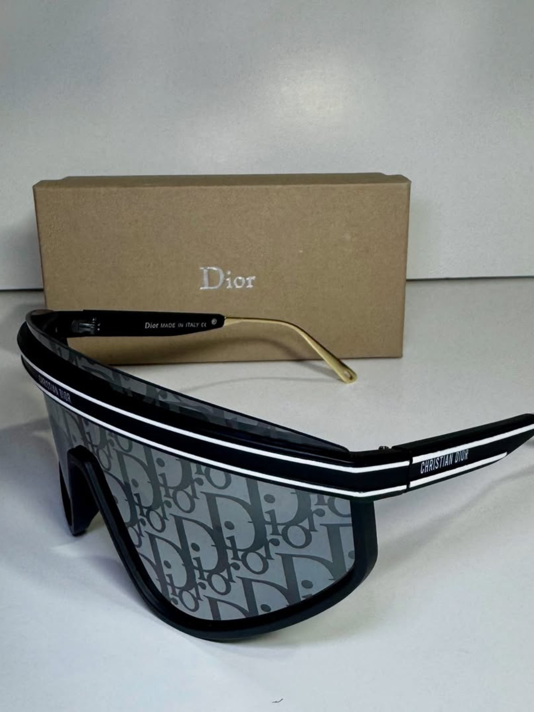 Солнцезащитные очки Christian Dior, черный глянцевый /черный — фото 1