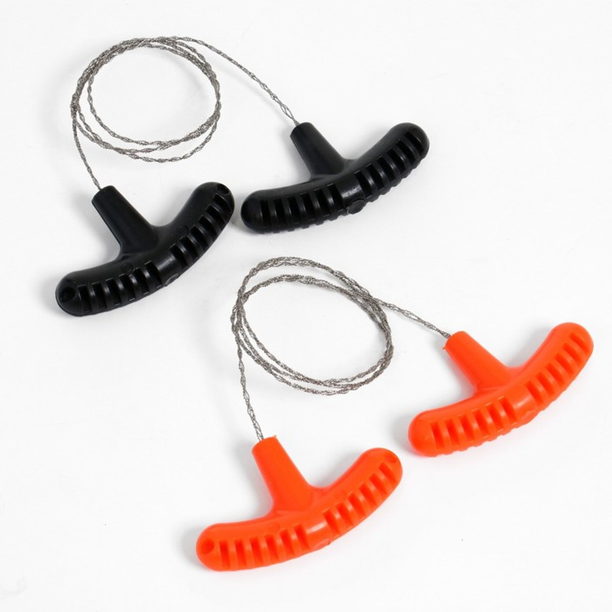 Пила-струна Сима-ленд с пластиковыми ручками 70 см цвет микс