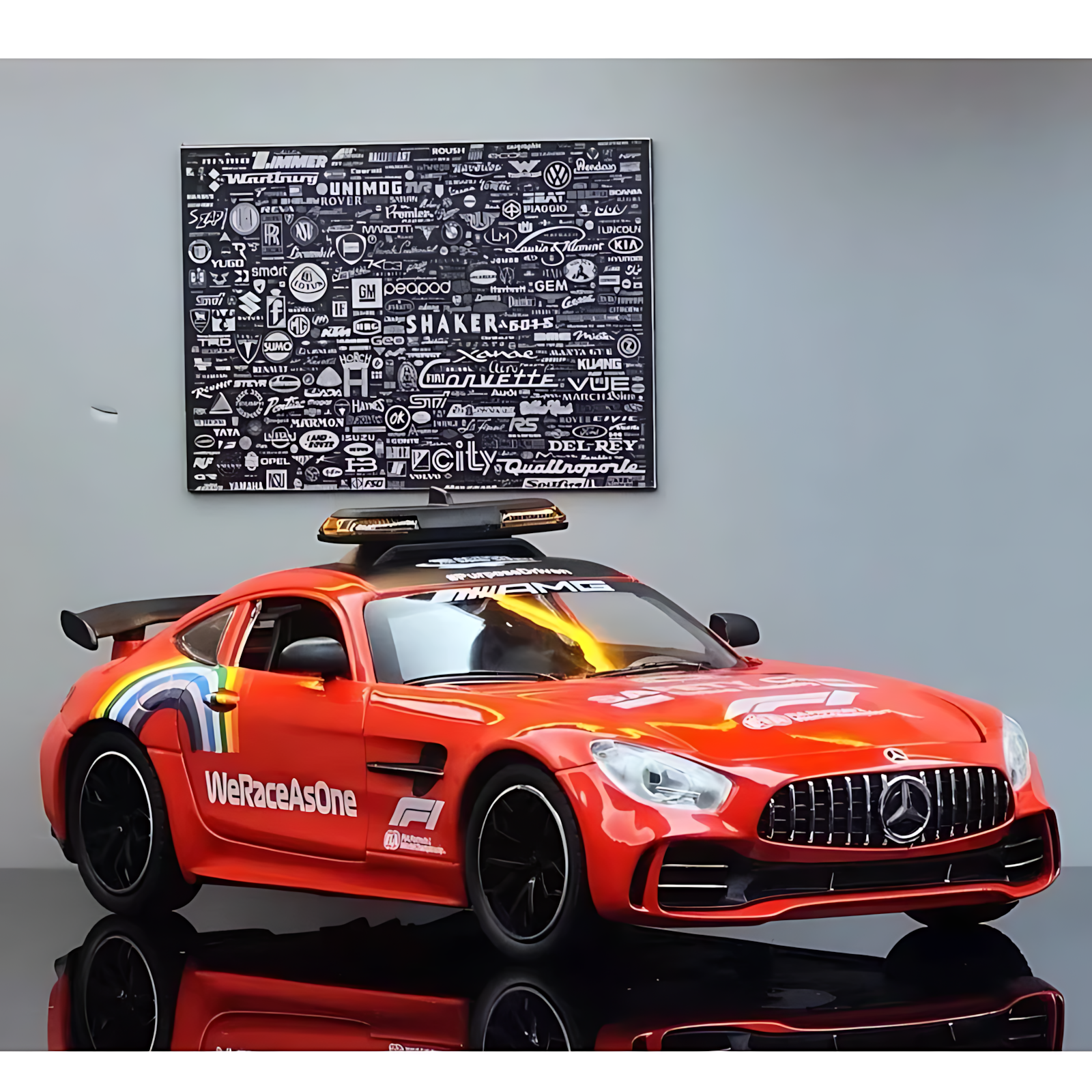 Модель автомобиля 1:24, Mercedes Benz AMG GTR, с звуком и светом