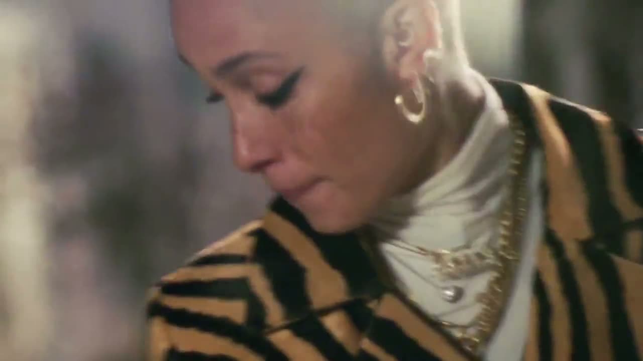 Заглушка заднего бампера буксировочного крюка cover to land rover арт. lr108920 — фото 1