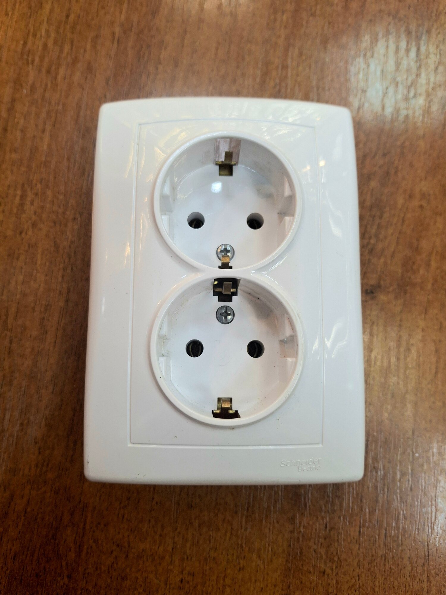 Schneider Electric UNICA Розетка 2-ая с/з белый MGU5.037.18ZD