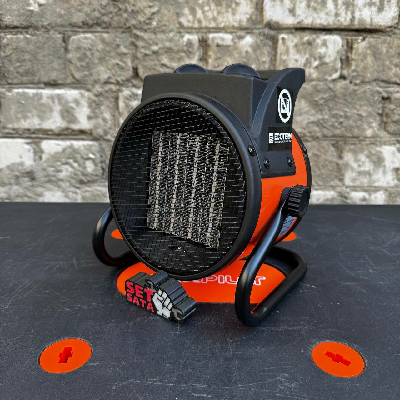 Нагреватель воздуха ECOTERM EHR-02/1F электрический керамический PTC мощность 2 кВт