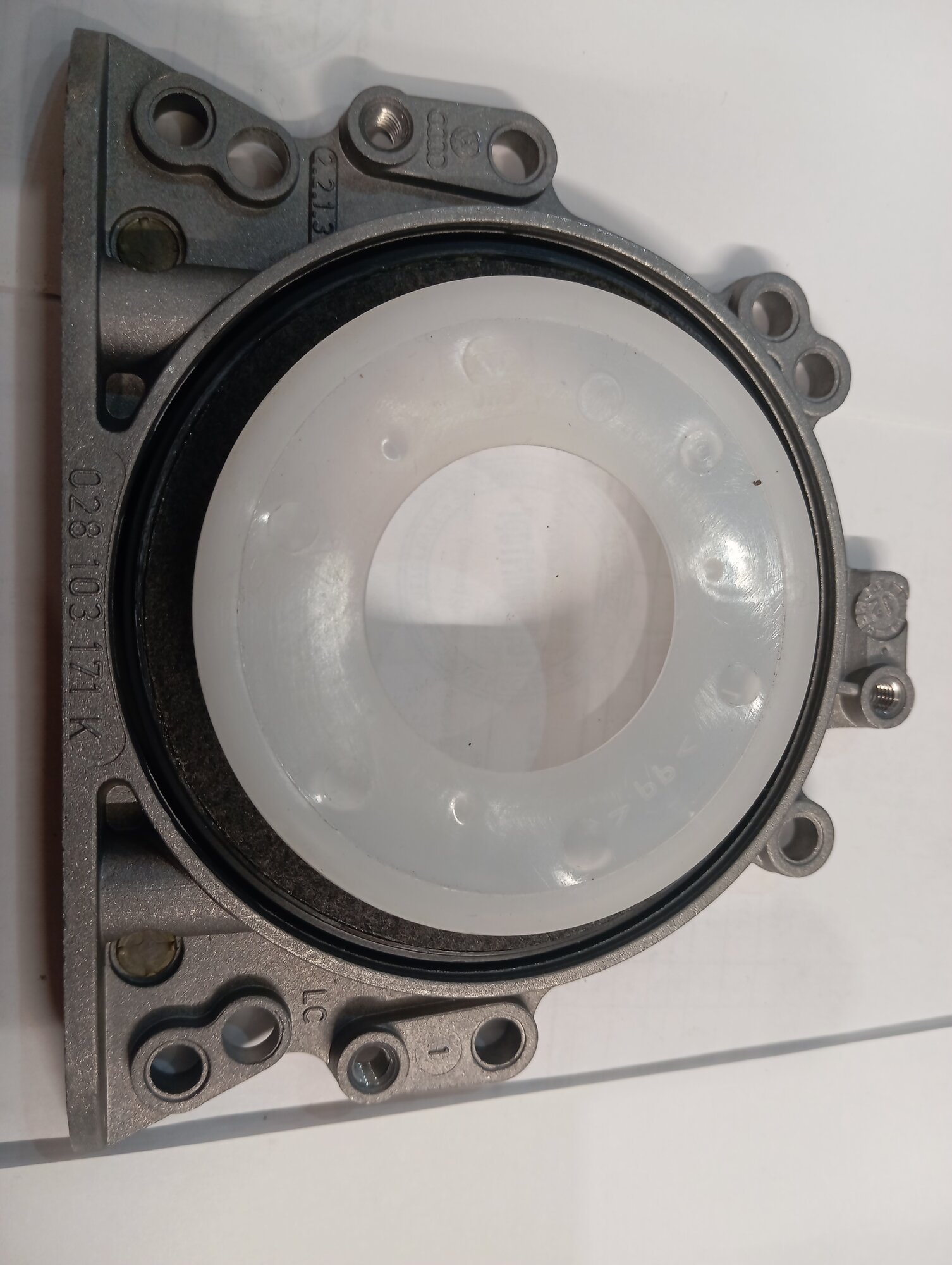 Сальник коленвала задний в сборе с муфтой. — фото 1