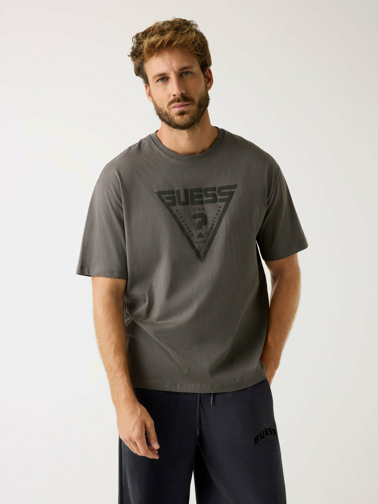 Футболка GUESS Azha CN Over T-shirt