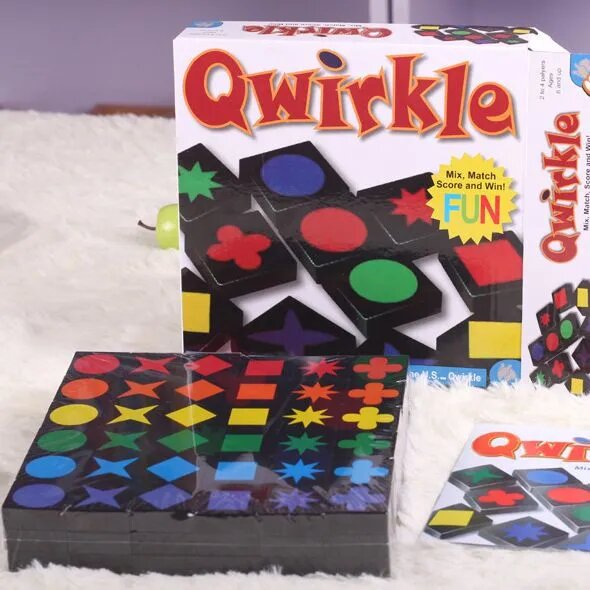 Qwirkle (Квёркл) настольная игра для всей семьи, стратегия, 2-4 игрока