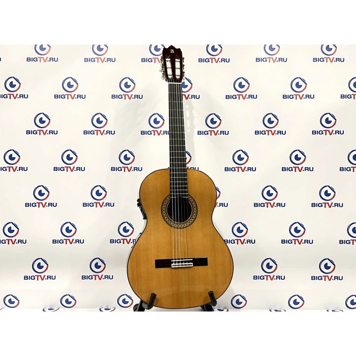 Alhambra 6.807 Classical Conservatory 4P E2 Классическая гитара со звукоснимателем