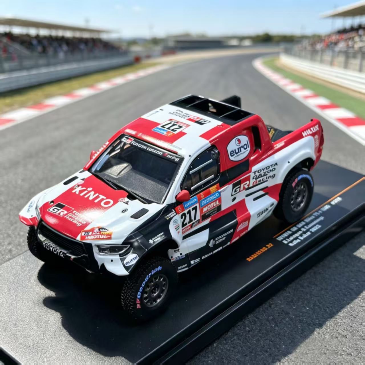 Коллекционная Машинка IXO Toyota GR DKR Hilux Evo T1 2023 2024 Dakar Racing Diecast Alloy Car Model