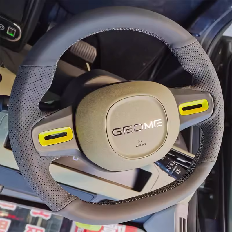 Чехол на руль для Geely Panda Mini из микрофибры с боковыми отверстиями, серой строчкой и полным покрытием - точная