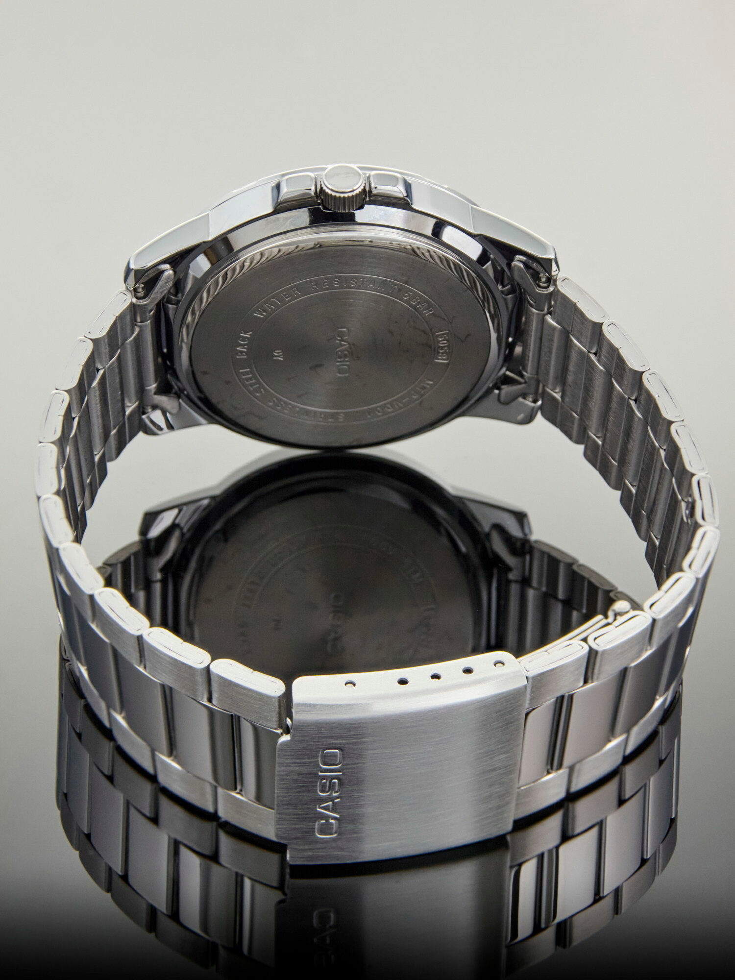 Наручные часы CASIO Классика, хром — фото 1