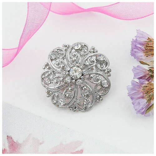 Брошь Круг узорный цвет белый в серебре 646₽