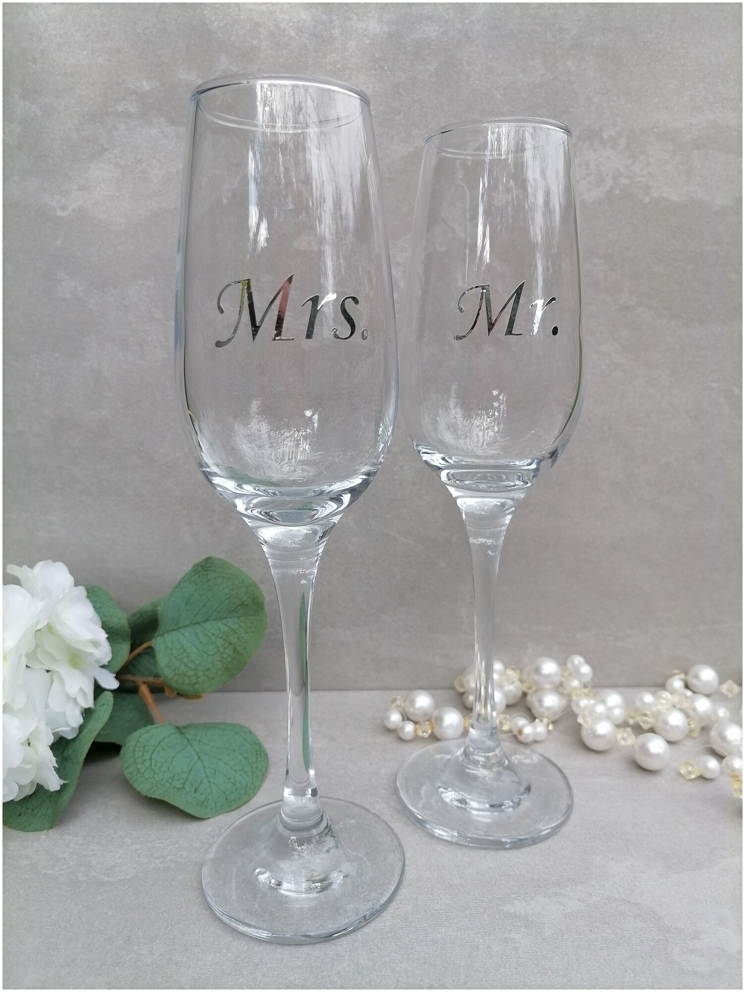 Свадебные бокалы "Мистер и Миссис"/ бокалы для молодожёнов / свадебные аксессуары серебро