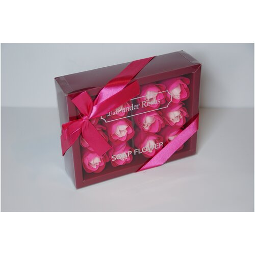Подарочный набор из мыльных роз/ 12 роз в коробке /малиновый-белый