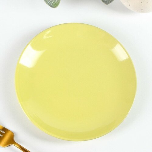 Тарелка керамическая десертная Пастель, d-19 см, цвет жeлтый