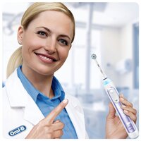 Электрическая зубная щетка Oral-B Genius 10000N