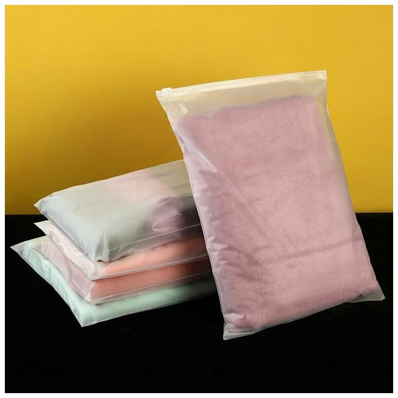 Матовые Зип пакеты с бегунком для одежды и маркетплейса 20x30 см 50 штук - фотография № 2