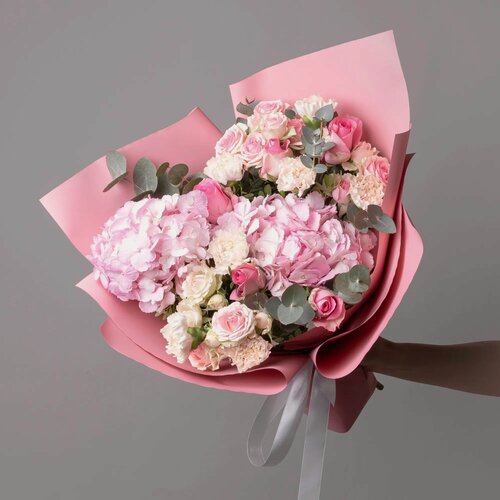 Изображение товара Букет цветов Элегантная роскошь L в коробке и аквабоксе от "Простоцветы"