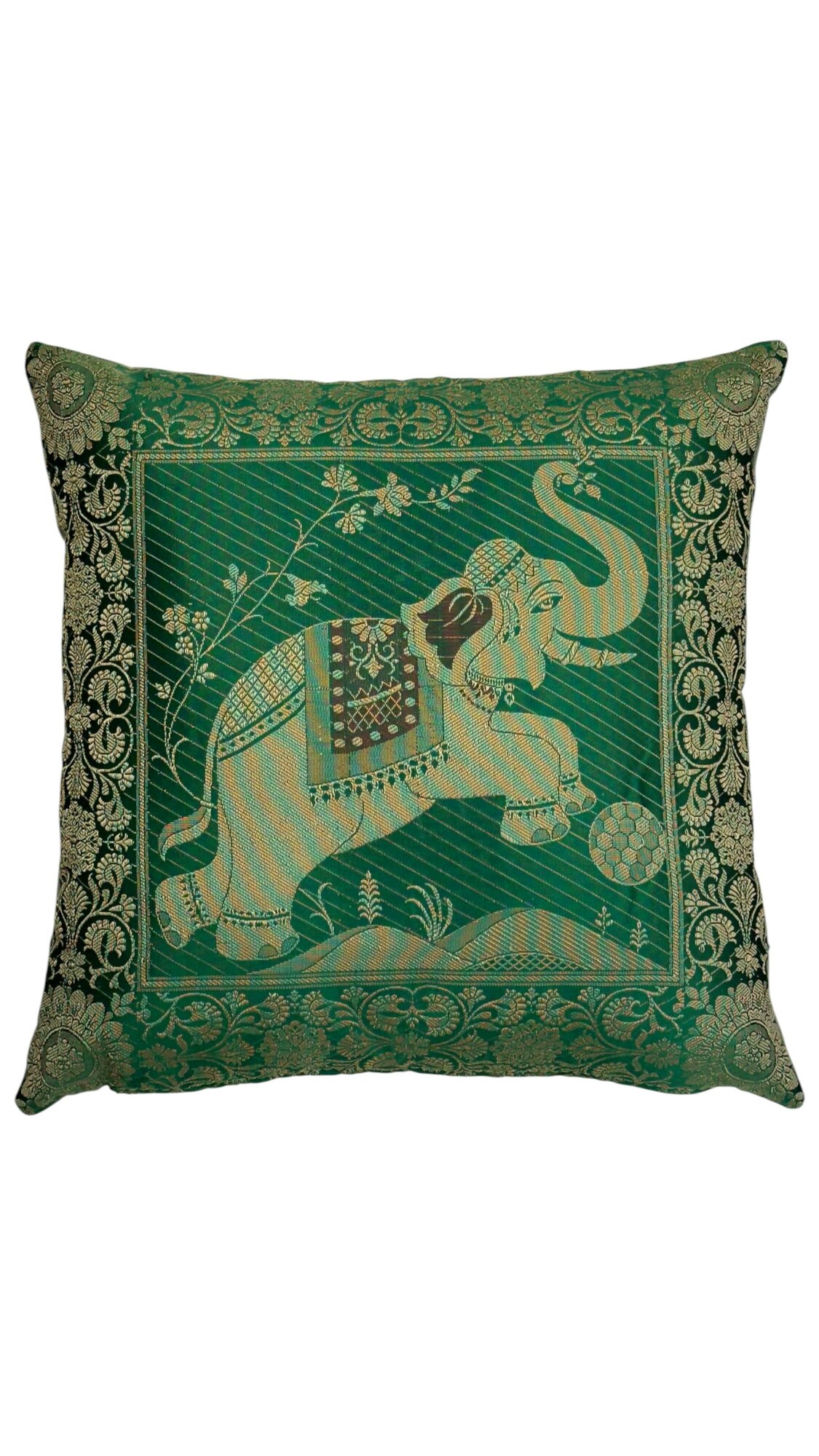 Подушка мягкая, с вышивкой, натуральная ткань, держит форму, комфорт