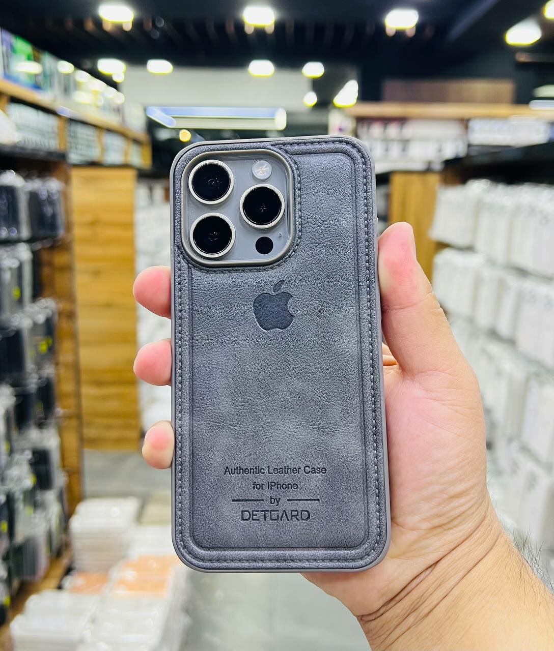 Премиальный кожаный чехол DETOARD из натуральной кожи для iPhone 13 PROMAX