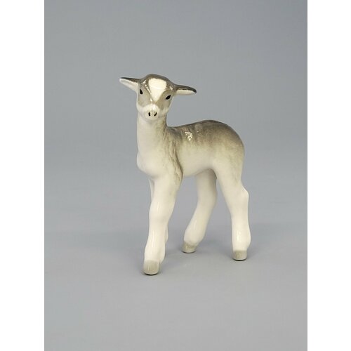 Фарфоровая скульптура Ягненок стоящий Императорский фарфоровый завод мягкий фарфор 1269₽